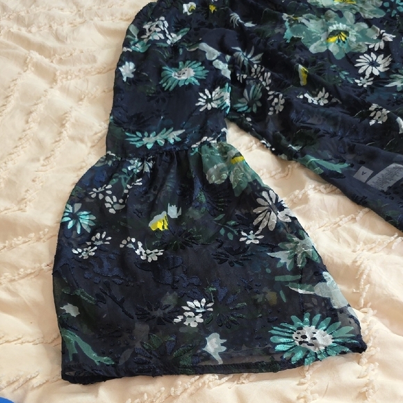 NWT LOFT Blue Sheer Bell Sleeve  Dark Floral Blouse - Picture 5 of 6